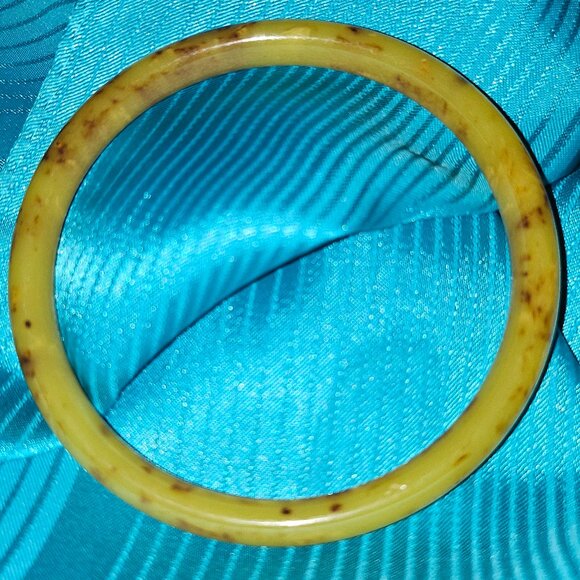 JADE BLESSING BANGLE BRACELET - Picture 2 of 7